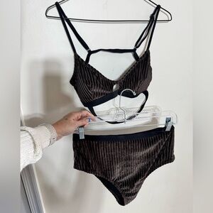 CUPSHE women's high waisted bikini set swimsuit ribbed brown velvet Size M NWT